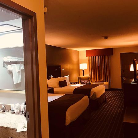 Surestay Plus Hotel By Best Western Гринвуд Экстерьер фото