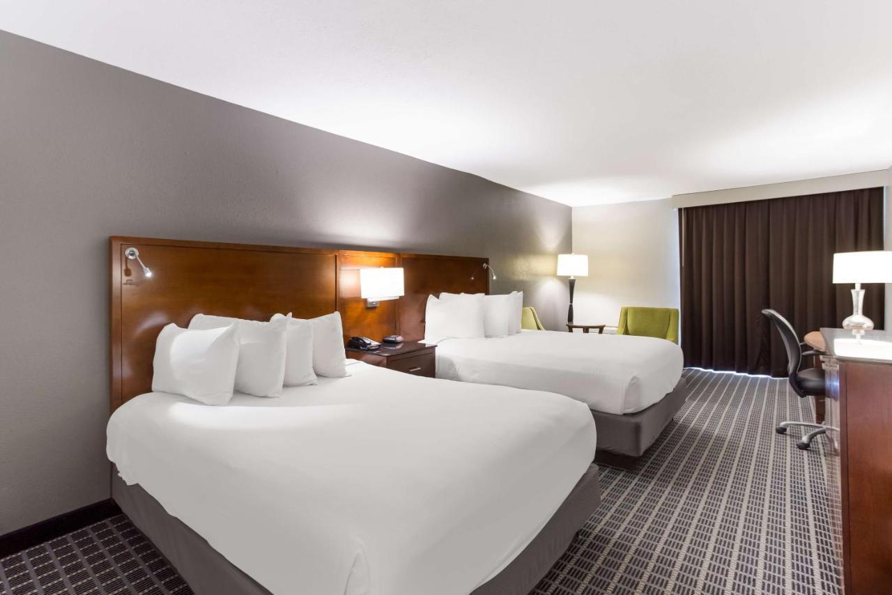 Surestay Plus Hotel By Best Western Гринвуд Экстерьер фото