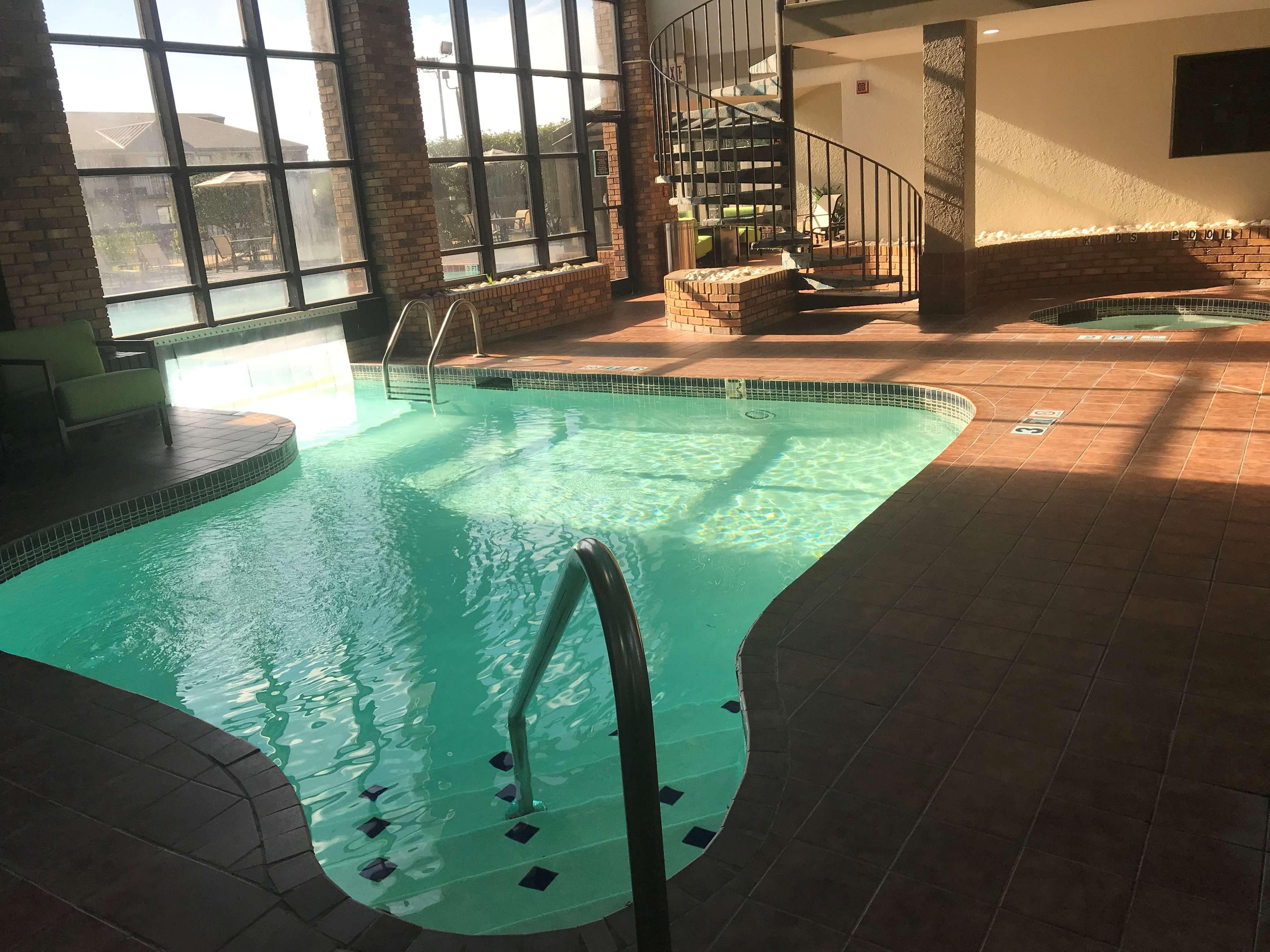Surestay Plus Hotel By Best Western Гринвуд Экстерьер фото